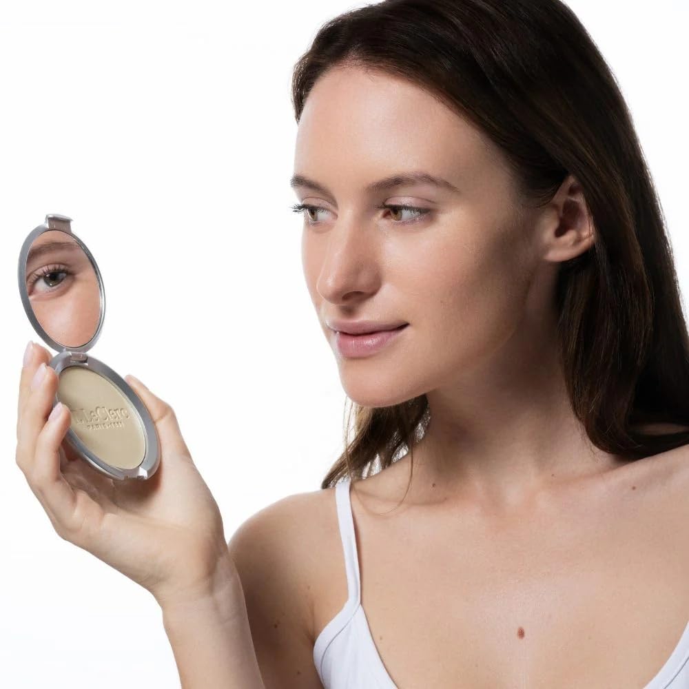 T.LeClerc Rice Compact Powder – Anti-Aging Pressed Powder with Brown Rice Ferment – Long-Lasting Natural Matte Finish – Moisturizing | Non-Comedogenic Face Powder (CHÂTAIGNE, 9G)