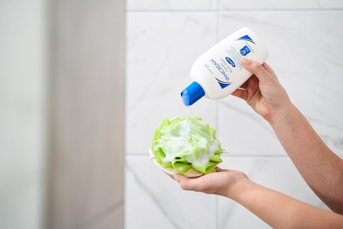 Vanicream Gentle Body Wash, 12 Fl Oz, Formulated without Common Irritants for Sensitive Skin, Gentle Cleanse and Moisture, Removes Dirt & Oils, Non-Drying, pH-Balanced Shower Gel