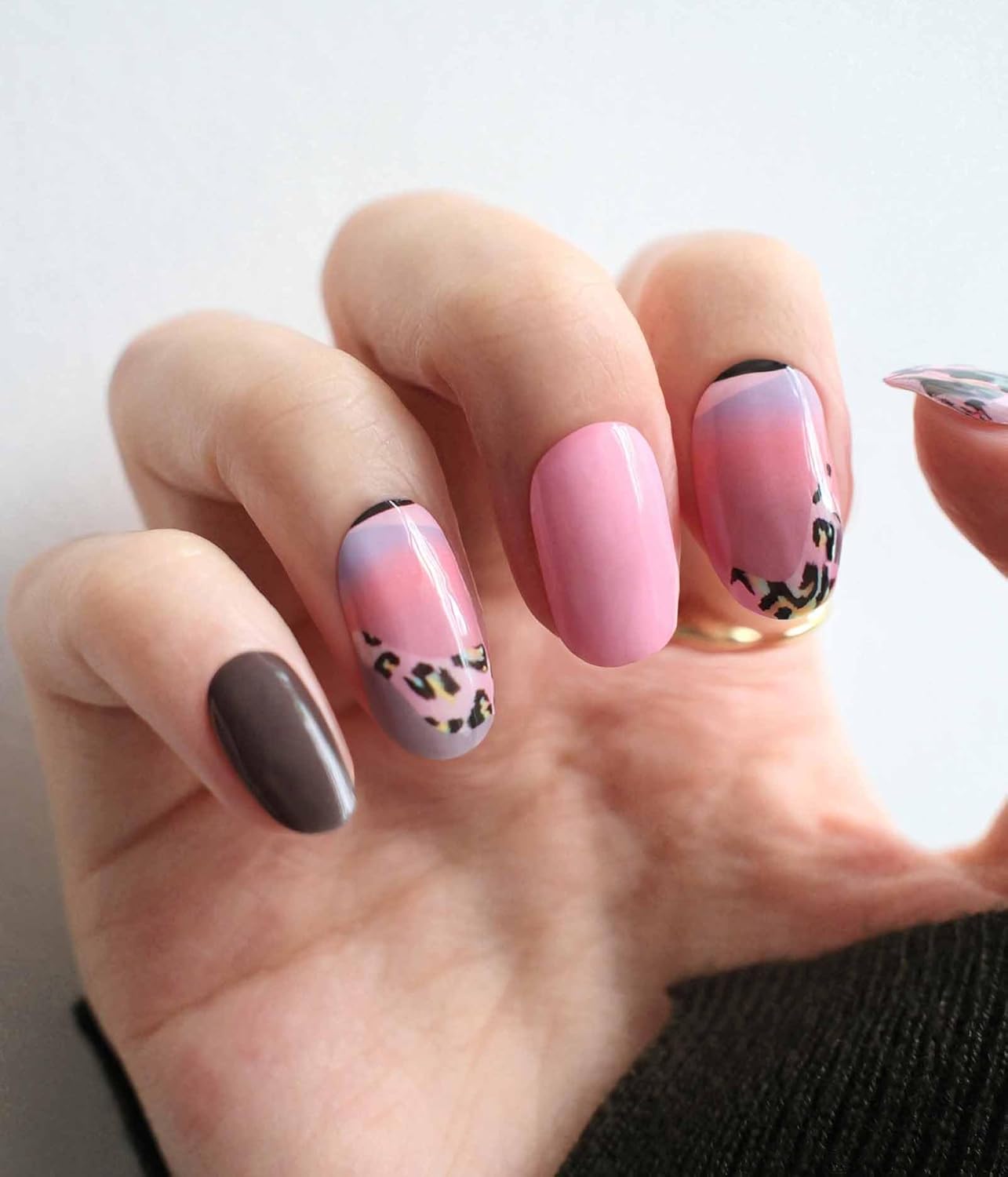 Nail Polish Strips - 22 Pcs Salon Quality Gel Nail Stickers - Long Lasting Wraps (Psychedelic Rock Pink Pattern)