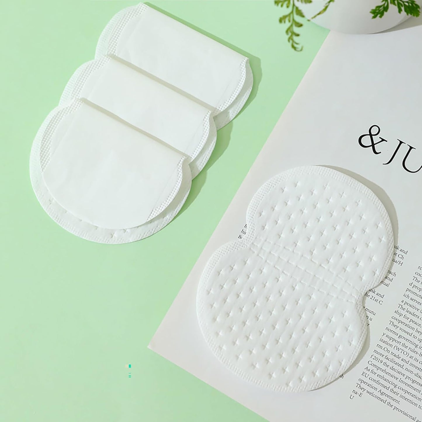 60PCS Armpit Sweat Pads - Ultra-Absorbent Underarm Dress Shields for Men & Women Discreet & Disposable Armpit Sweat Protection (S)