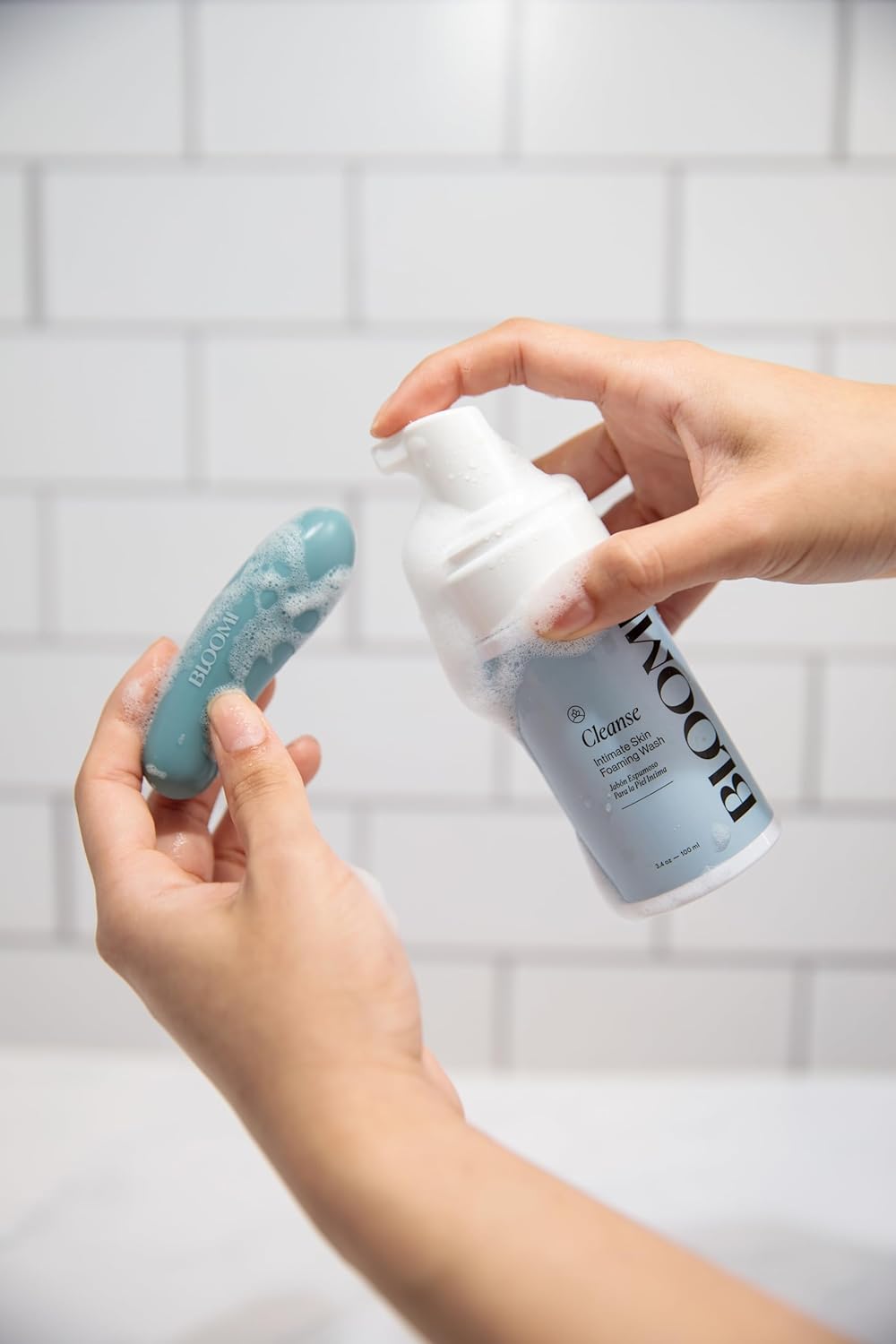 Bloomi Cleanse Intimate Skin Foaming Wash for Women - Hydrating Aloe Vera Cleansing for Intimate Areas Gentle Soothing Feminine Hygiene Shower Moisturizing Natural Foaming Soap Wash 3.4oz (1)