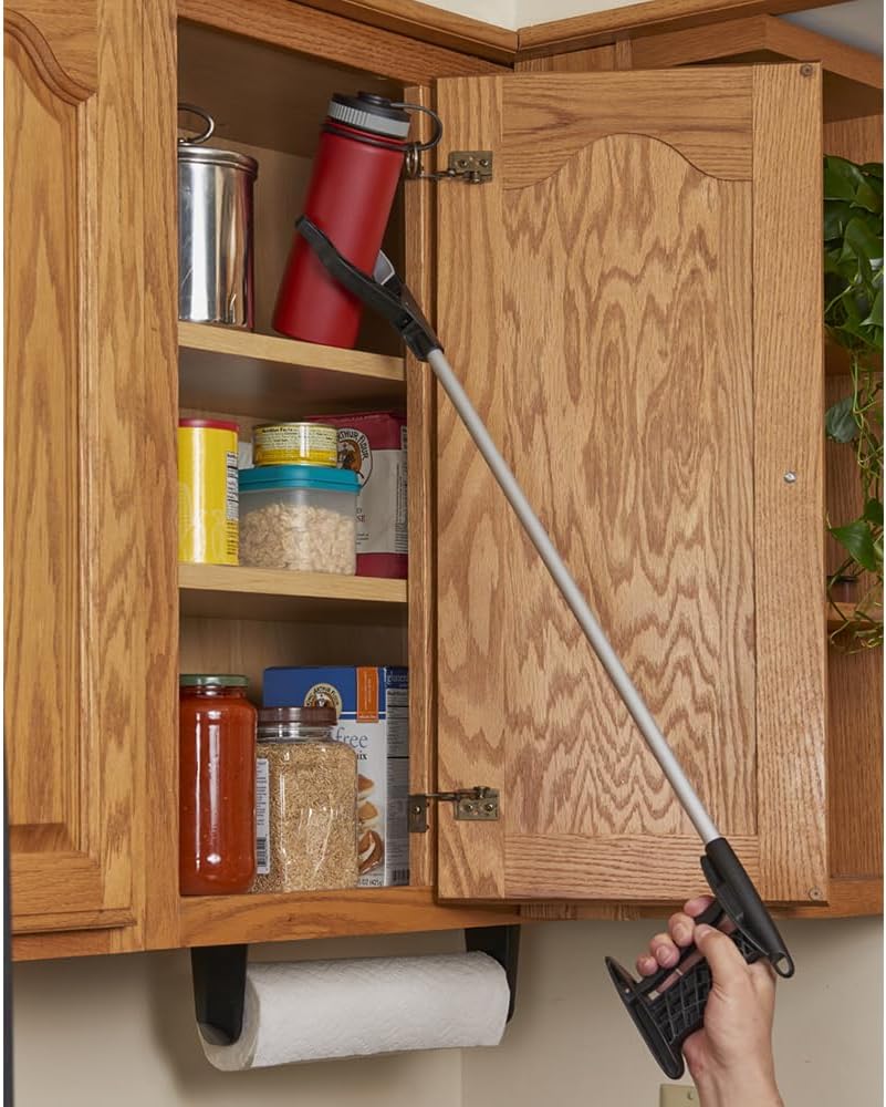 Unger Grabber Reacher Lightweight Multi-Purpose Tool with Trigger Grip, 360 Degree Rotating Head, and Magnetic Tip, 32", Assorted