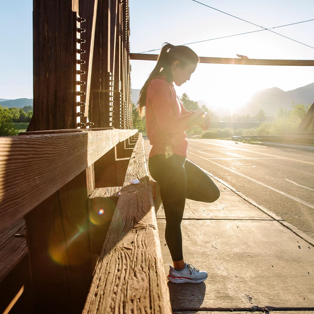 Honey Stinger Caffeinated Organic Energy Gel Variety Pack, 12 Packs Each of Salted Caramel Latte & Strawberry Kiwi, Caffeinated & Gluten Free, For All Exercises, Sports Nutrition for Home & Gym