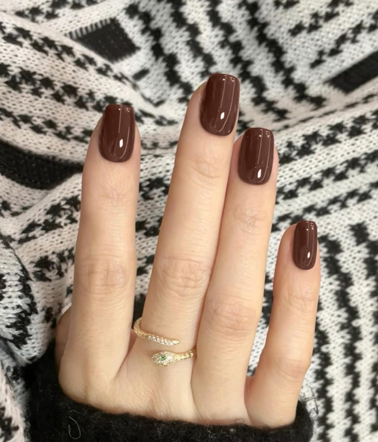 Nail Polish Strips - 22 Pcs Salon Quality Gel Nail Stickers - Long Lasting Wraps (Milk Truffle Brown)