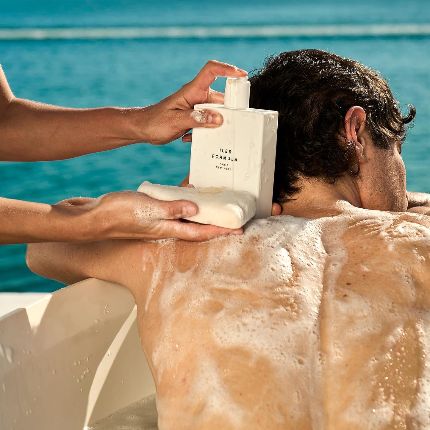 ILES FORMULA Haute Performance Hair + Body Cleanse + Natural Sponge - Gently Cleanse & Nourish Hair + Body, Sulfate, Silicone & Paraben Free, 500 ML