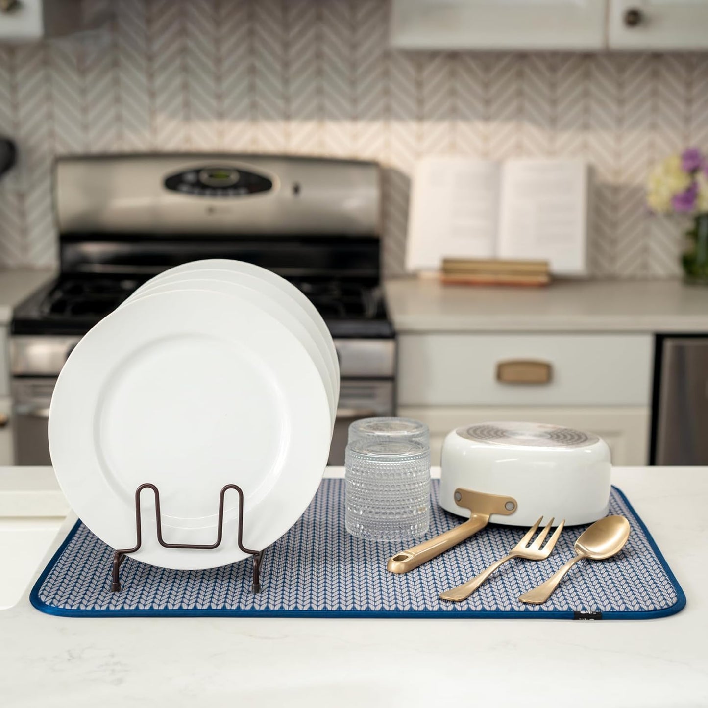 S&T INC. Dish Drying Mat XL, 18” x 24”, Absorbent Microfiber Kitchen Counter Mat, Dish Drying Pad for Dishes, Utensils, Pots and Pans, Extra Large, Blue Stockinette