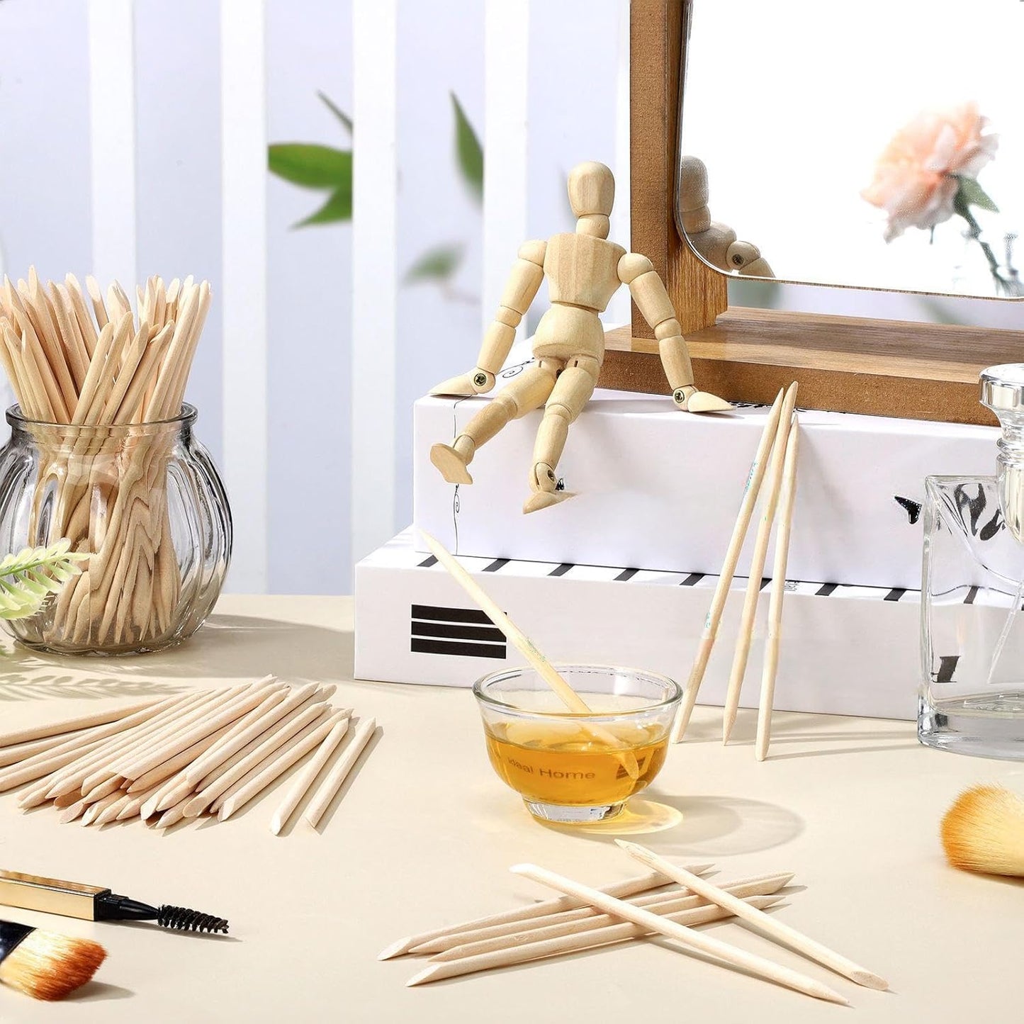 Demissle Eye Brow Wooden Wax Sticks Mini Waxing Applicator Sticks Lip Nose Eyebrow Wood Craft Small Facial Hair Spatula Applicator for Home Spa Hair Removal Smooth Skin Use(400 Pieces)