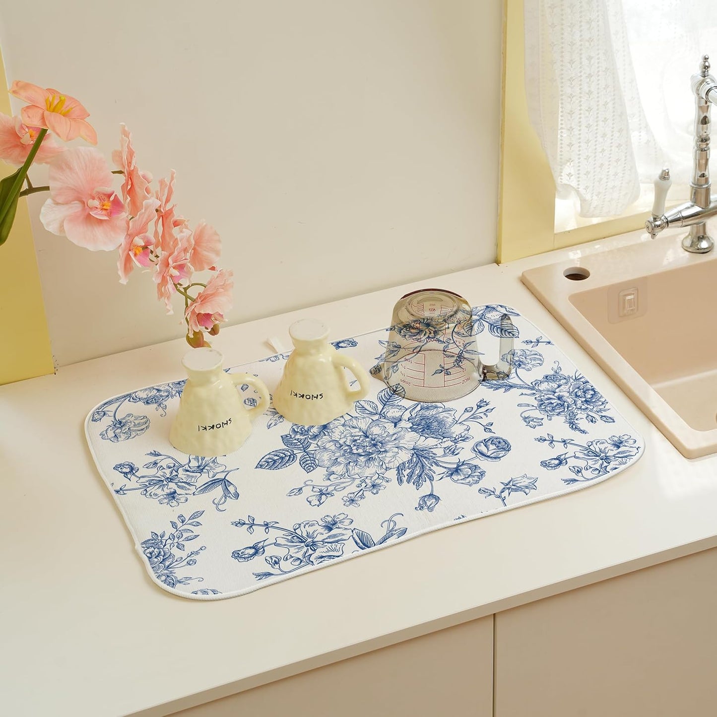 Blue Floral Dish Drying Mat for Kitchen Counter, 18x24 Inch Chinoiserie Flower Absorbent Dish Drying Pad Heat Resistant Mat Coffee Bar Mat Dish Drainer Rack Mat