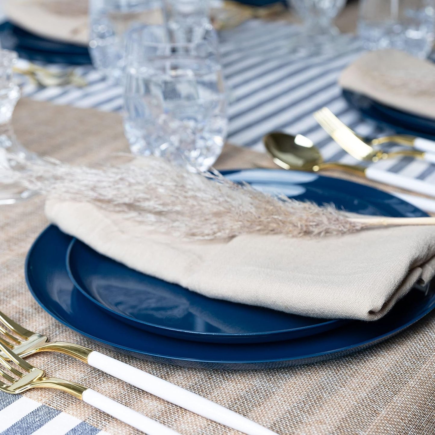 PLASTICPRO [30 Pack 8.6''] Dark Blue Plastic Party Plates Edge Collection Premium heavyweight Elegant Disposable Tableware Dishes