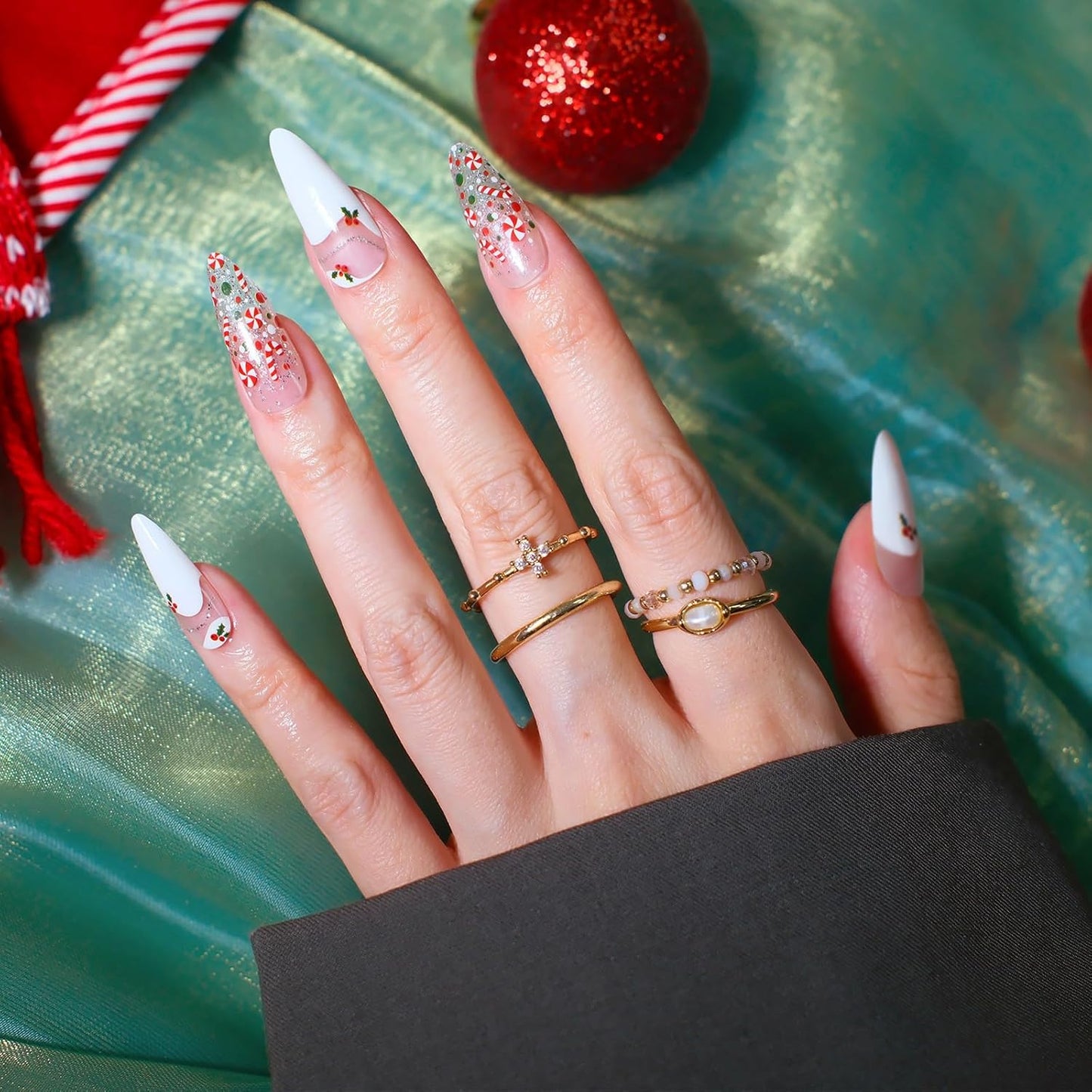 Nail Polish Strips, 32PCS Salon Quality Wraps, Long Lasting Gel Nail Stickers for Women Easy Apply& Remove (Merry Christmas)