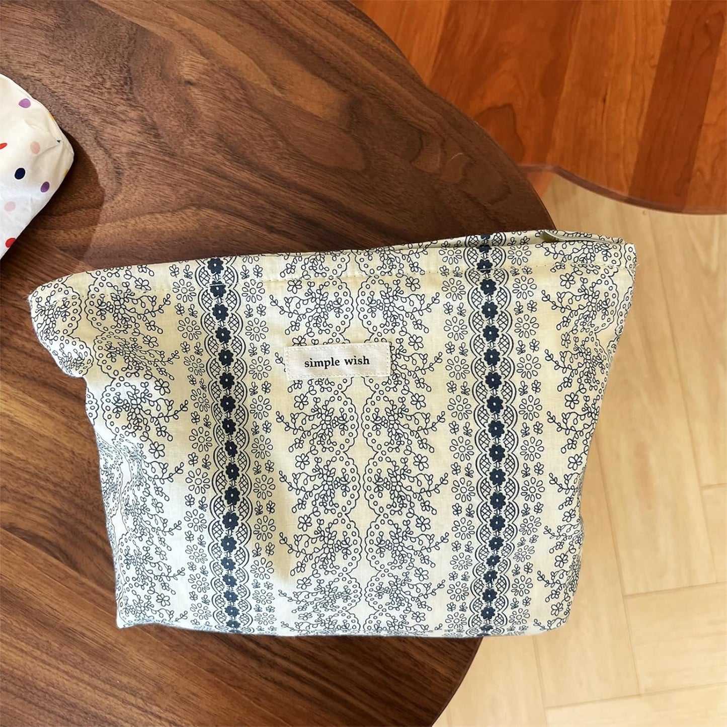 Wudygirl Makeup Bag Cute Cosmetic Bag for Women Large Capacity Makeup Pouch Travel Make-up Organizer Canvas Toiletry Bag Pouches for Purse with Zipper (Navy Blue Striped Floral)