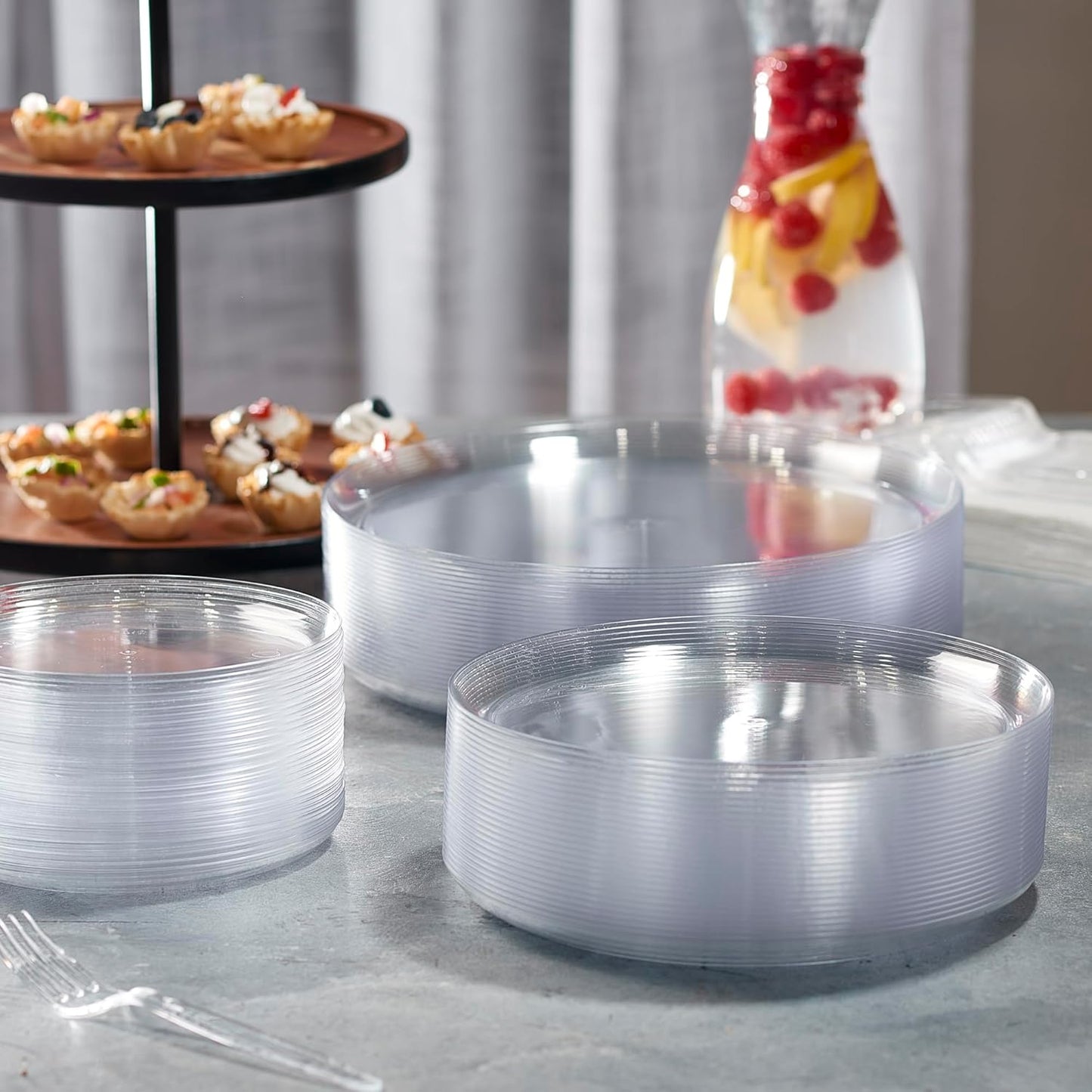 PLASTICPRO Plastic Party Plates Edge Collection Premium heavyweight Elegant Disposable Tableware Dishes (Clear, 8.6'' INCH PLATES)